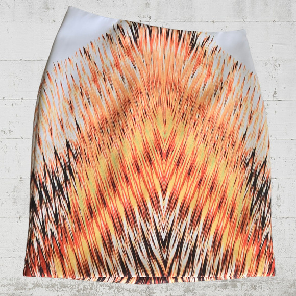 Guess White Orange Fiery Abstract Pencil Straight Mid Rise Skirt Size Medium - Picture 8 of 8